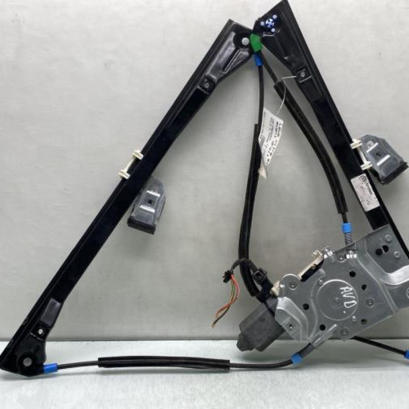 Leve vitre electrique avant droit VOLKSWAGEN POLO 3 Photo n°8