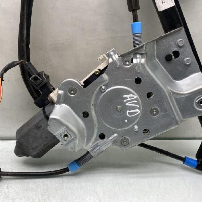 Leve vitre electrique avant droit VOLKSWAGEN POLO 3 Photo n°9