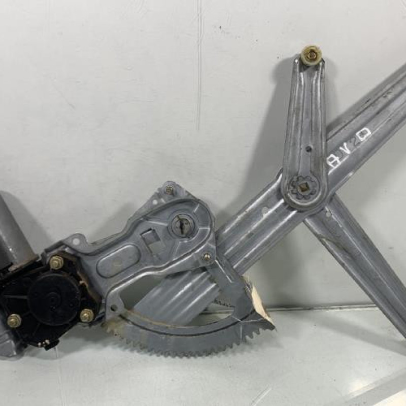 Leve vitre electrique avant droit PEUGEOT 205 Photo n°1