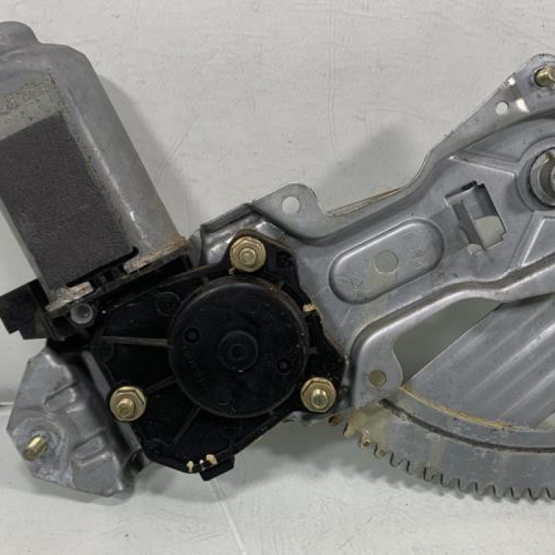 Leve vitre electrique avant droit PEUGEOT 205 Photo n°2