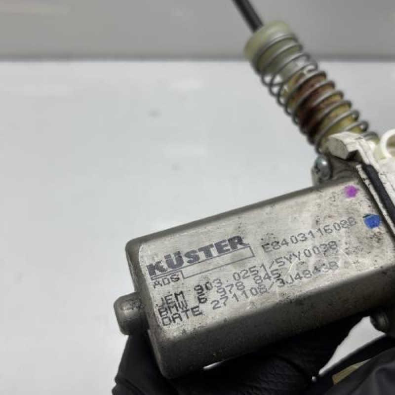 Leve vitre electrique avant gauche BMW SERIE 1 E88 Photo n°8
