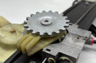 Leve vitre electrique avant gauche BMW SERIE 1 E88