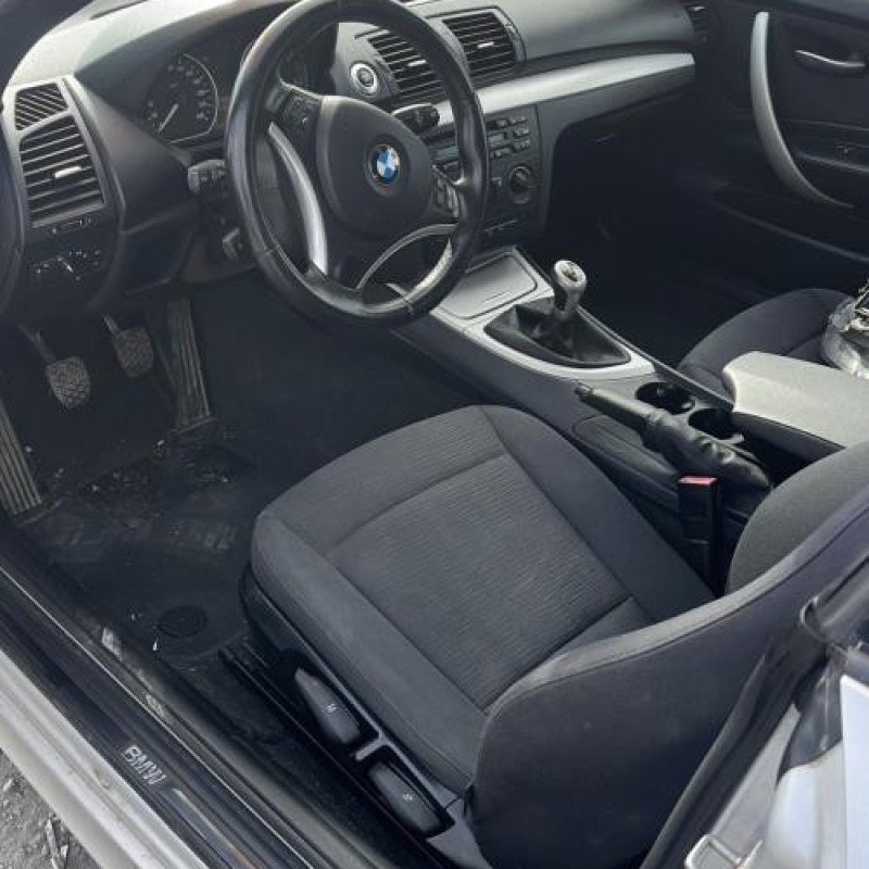 Leve vitre electrique avant gauche BMW SERIE 1 E88 Photo n°17