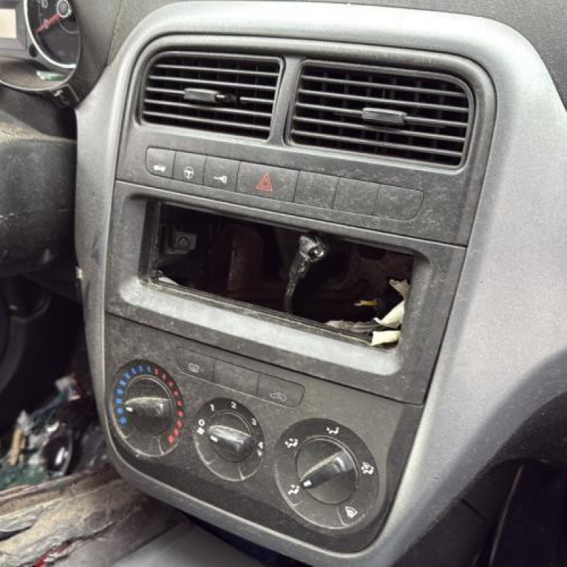 Leve vitre electrique avant gauche FIAT GRANDE PUNTO Photo n°19