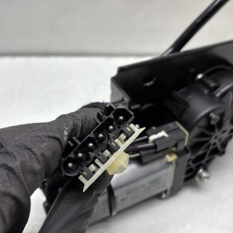 Mecanisme de toit ouvrant BMW SERIE 1 E88 Photo n°4