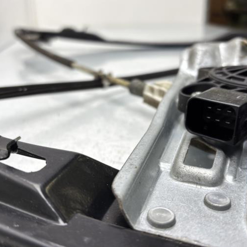 Leve vitre electrique avant droit MERCEDES CLASSE C 203 COUPE SPORT Photo n°3