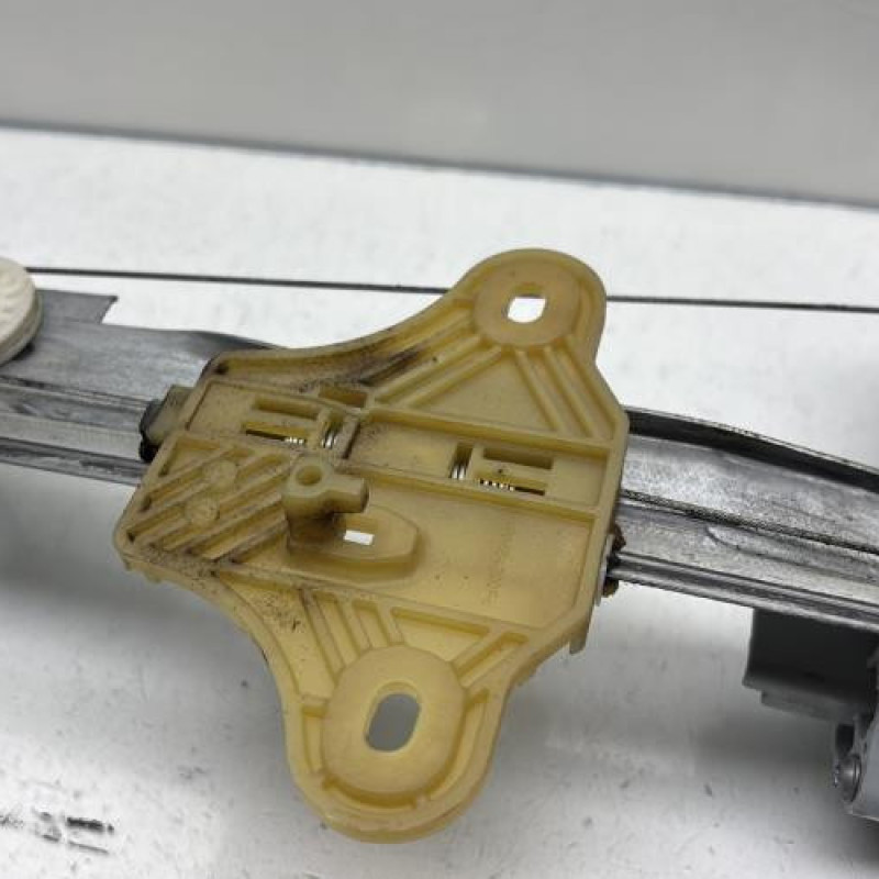 Leve vitre electrique avant gauche RENAULT CAPTUR 1 Photo n°8