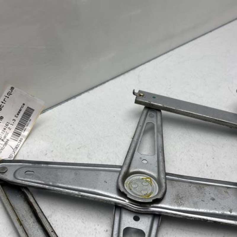 Leve vitre electrique avant gauche TOYOTA YARIS 1 Photo n°3