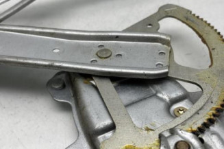 Leve vitre electrique avant gauche TOYOTA YARIS 1