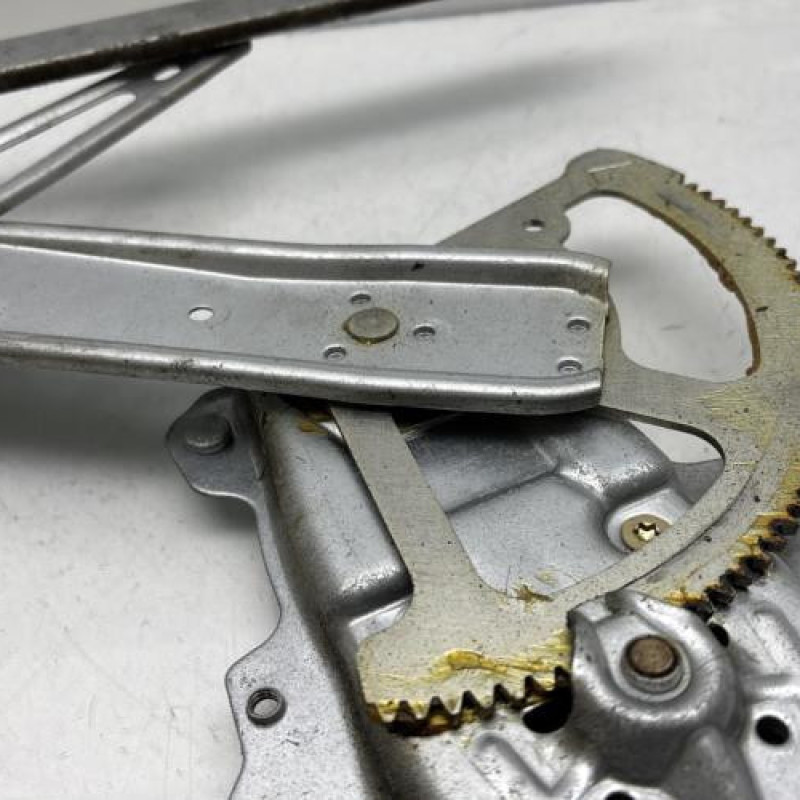 Leve vitre electrique avant gauche TOYOTA YARIS 1 Photo n°7