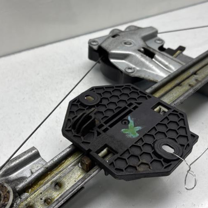 Leve vitre electrique avant gauche DACIA SANDERO 2 Photo n°8