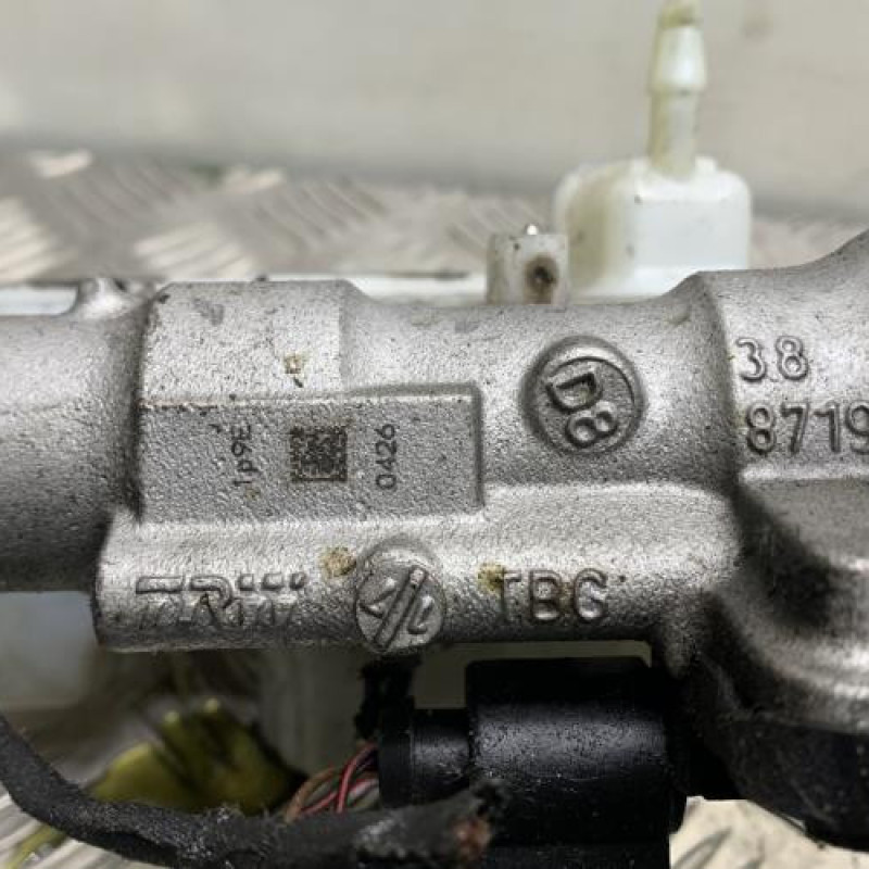 Maitre cylindre (freinage) VOLKSWAGEN GOLF 7 Photo n°5