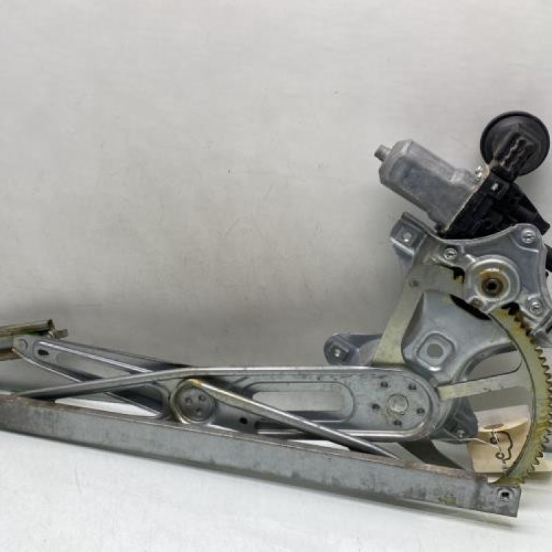 Leve vitre electrique avant droit TOYOTA YARIS 2 Photo n°1