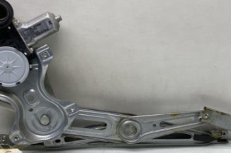 Leve vitre electrique avant droit TOYOTA YARIS 2