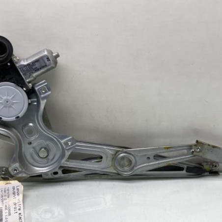 Leve vitre electrique avant droit TOYOTA YARIS 2