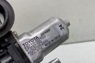 Leve vitre electrique avant droit TOYOTA YARIS 2