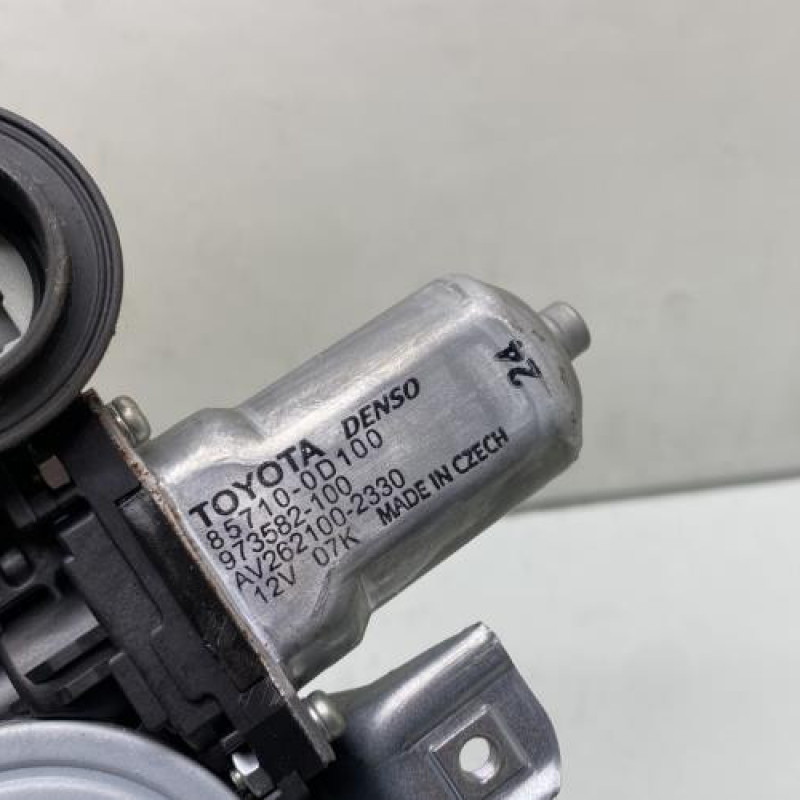 Leve vitre electrique avant droit TOYOTA YARIS 2 Photo n°3