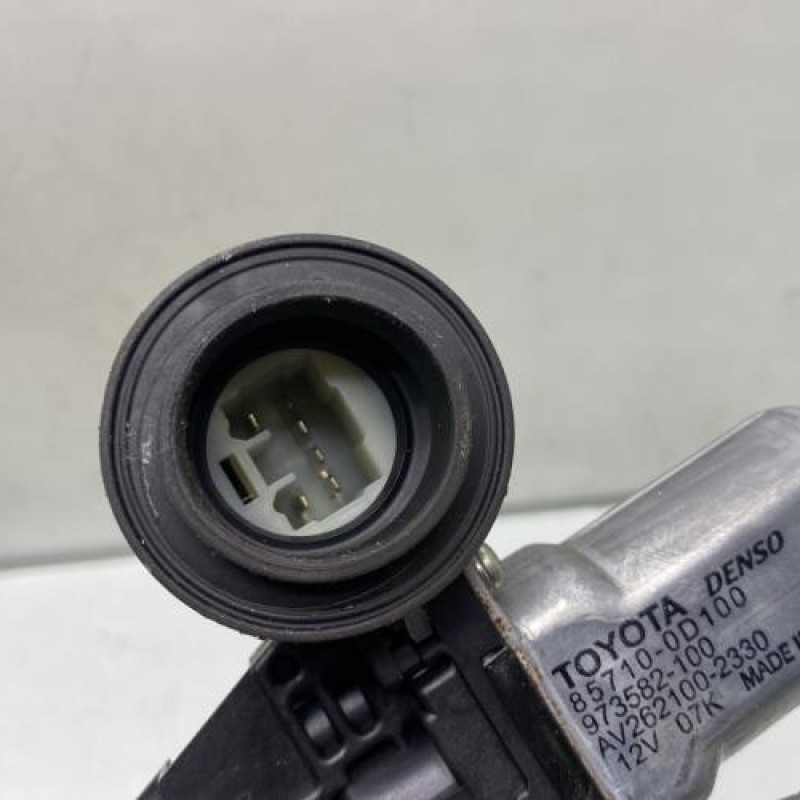 Leve vitre electrique avant droit TOYOTA YARIS 2 Photo n°4