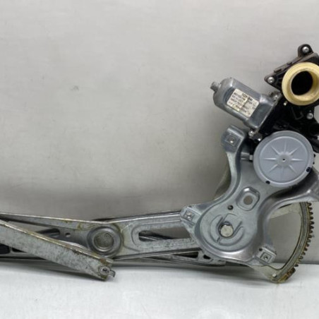 Leve vitre electrique avant gauche TOYOTA YARIS 2 Photo n°1