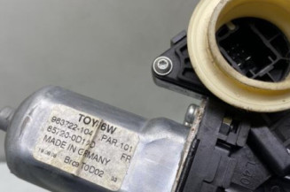 Leve vitre electrique avant gauche TOYOTA YARIS 2