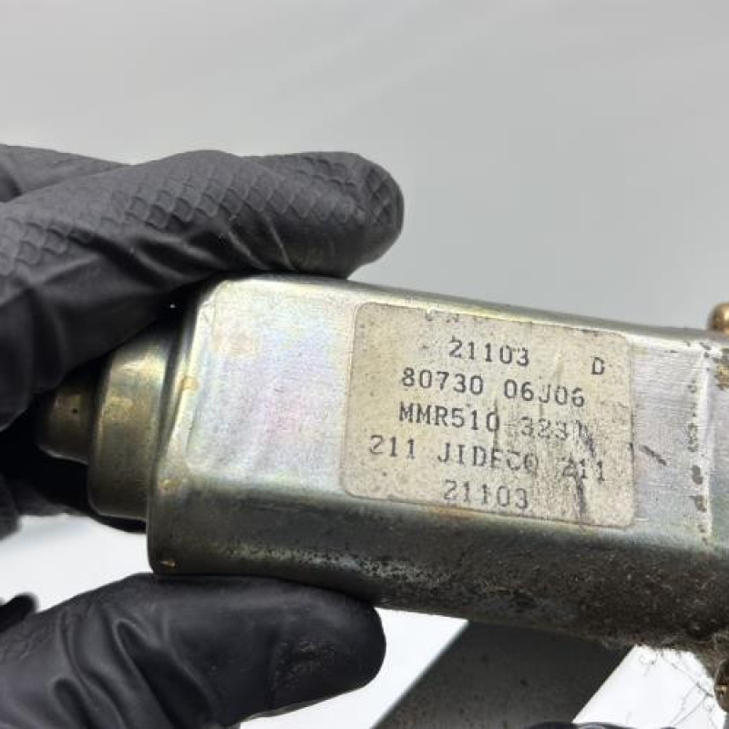 Leve vitre electrique avant droit NISSAN PATROL 1 Photo n°5