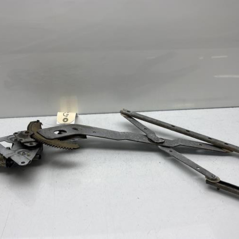 Leve vitre electrique avant droit NISSAN PATROL 1 Photo n°6