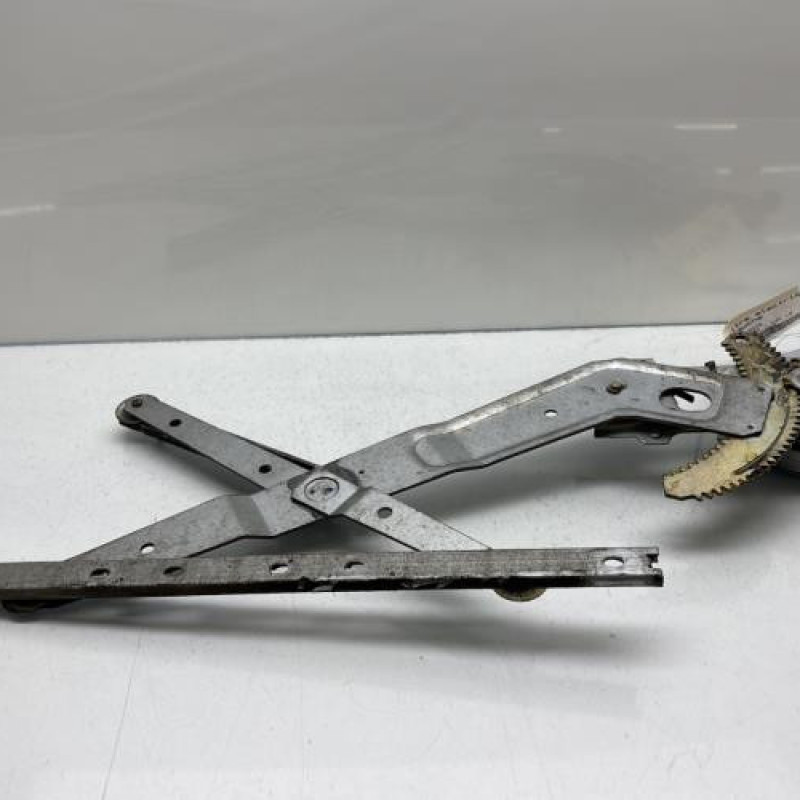 Leve vitre electrique avant gauche NISSAN PATROL 1 Photo n°6