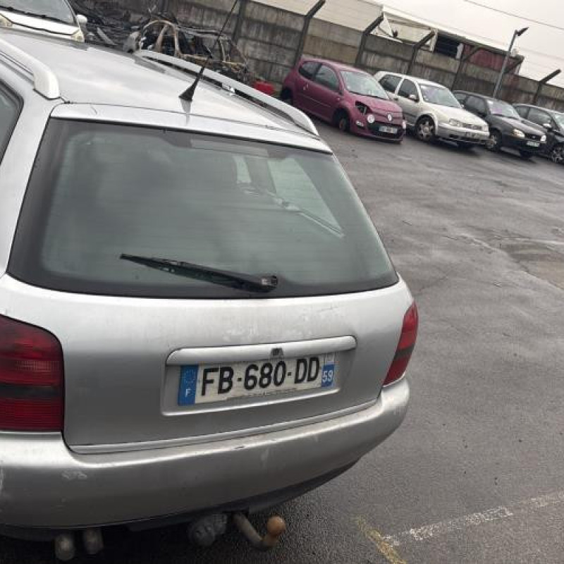 Leve vitre electrique avant droit AUDI A4 1 Photo n°9