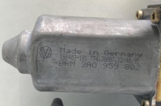 Leve vitre electrique avant droit VOLKSWAGEN PASSAT 3