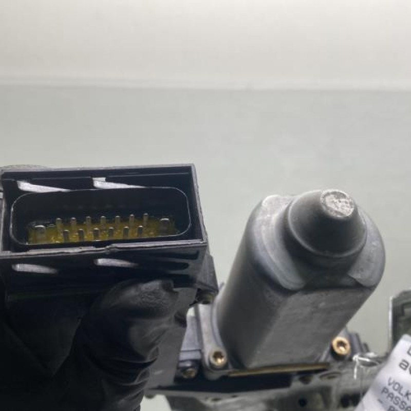 Leve vitre electrique avant droit VOLKSWAGEN PASSAT 3 Photo n°6