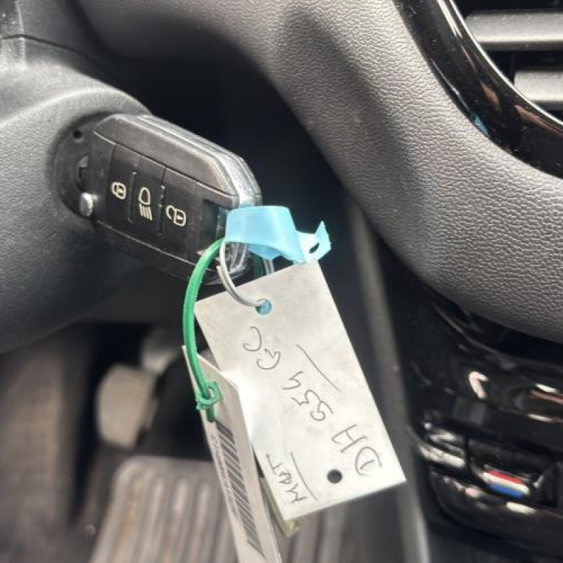 Bouchon de carburant PEUGEOT 208 1 Photo n°18