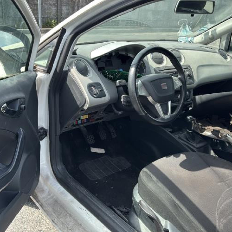 Feu arriere stop central SEAT IBIZA 4 Photo n°9