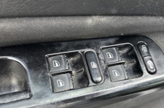 Pivot de moyeu avant gauche VOLKSWAGEN GOLF 4