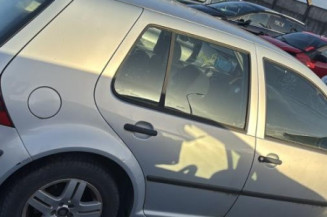 Pivot de moyeu avant droit VOLKSWAGEN GOLF 4