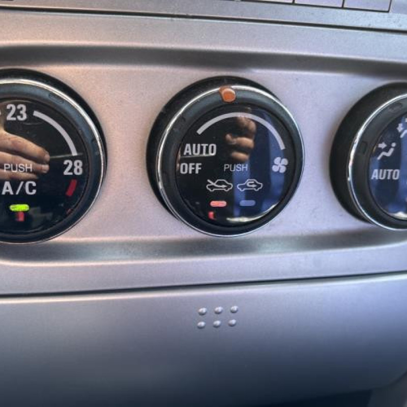 Moteur SUZUKI LIANA Photo n°10