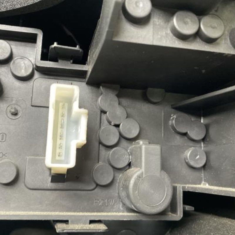 Feu arriere principal gauche (feux) PEUGEOT 407 Photo n°3