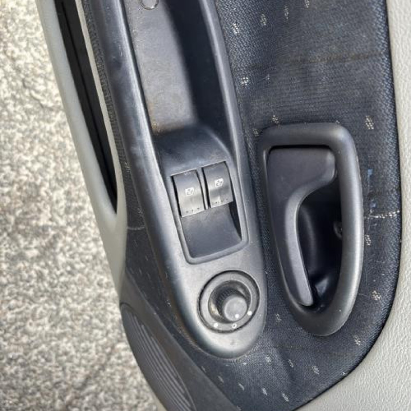 Moteur RENAULT CLIO 2 Photo n°11