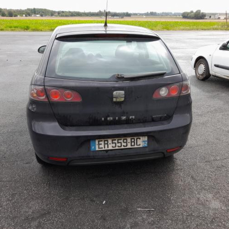 Pare choc arriere SEAT IBIZA 3 Photo n°13