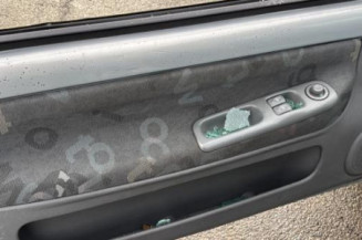 Aile avant droit RENAULT TWINGO 1