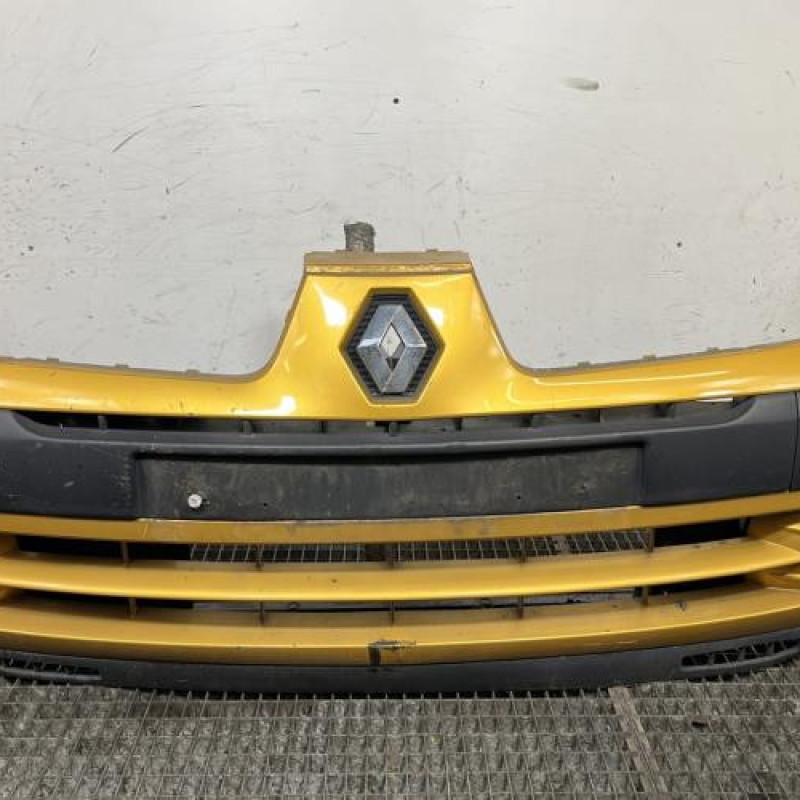 Pare choc avant RENAULT CLIO 2 Photo n°1