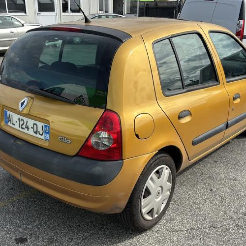 Pare choc avant RENAULT CLIO 2 Photo n°9