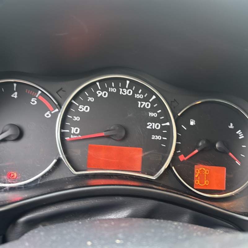 RENAULT KOLEOS 1 PHASE 1 2.0 DCI - 16V TURBO 4X4 Photo n°18