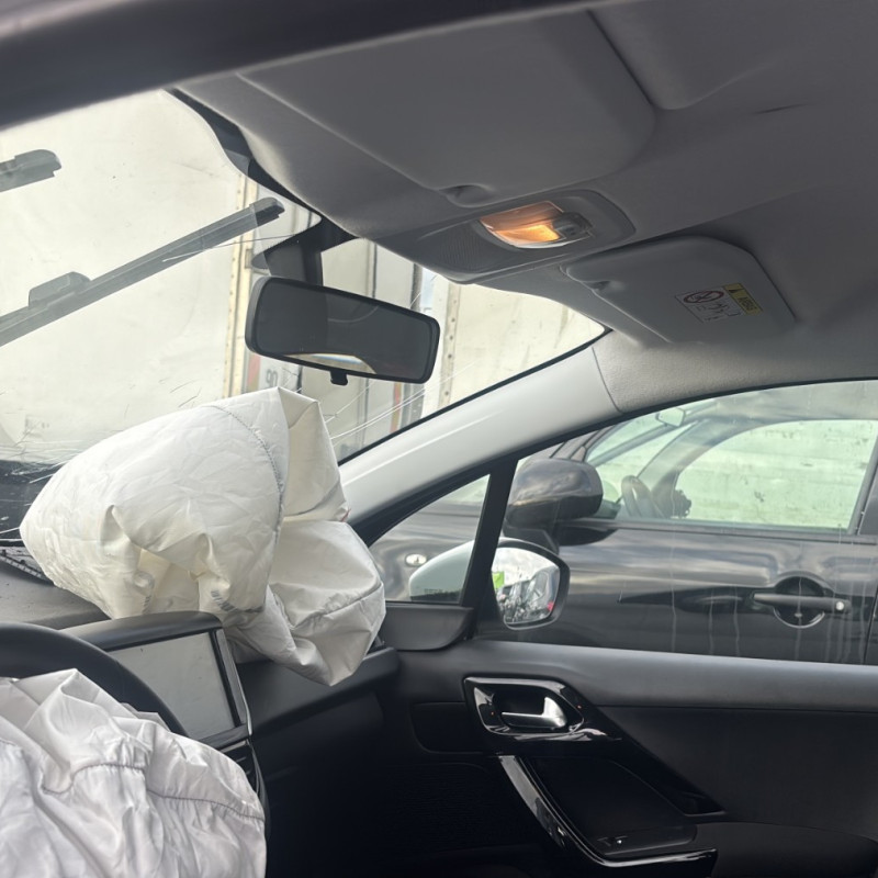 PEUGEOT 208 1 PHASE 2 1.6 BLUE HDI - 8V TURBO Photo n°17