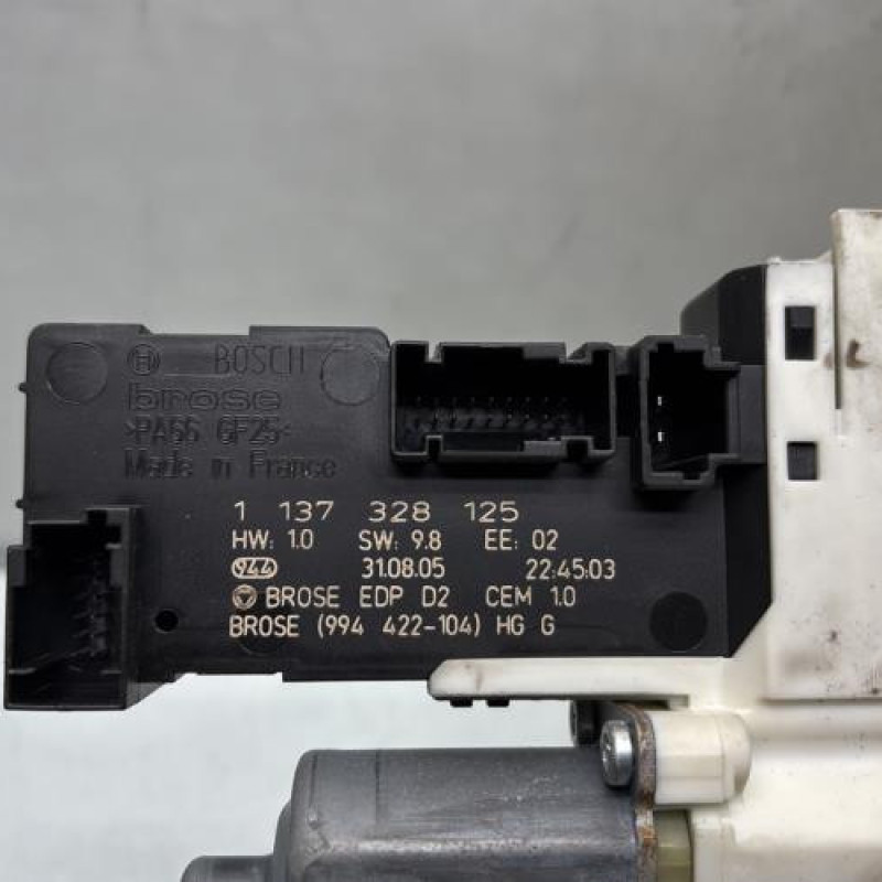 Leve vitre electrique avant gauche PEUGEOT 407 Photo n°3