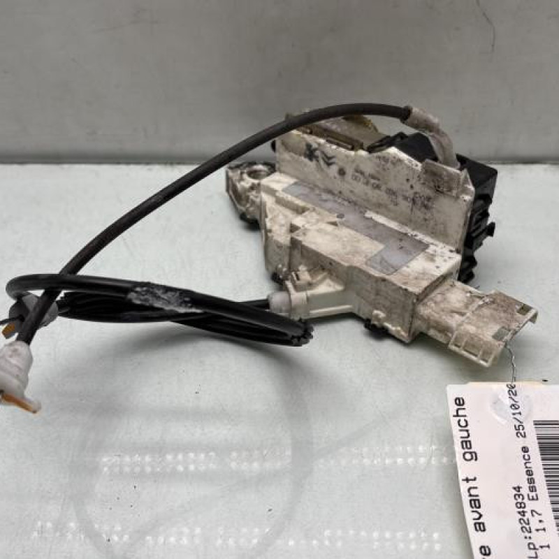 Serrure avant gauche PEUGEOT 407 Photo n°2