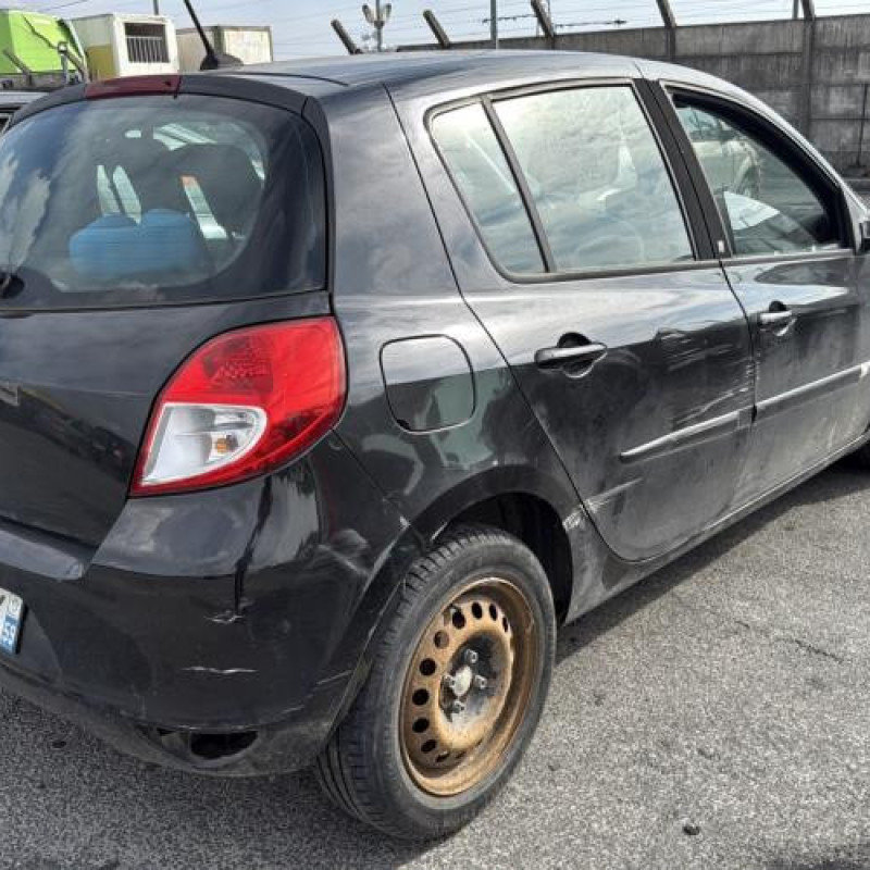 Anti brouillard gauche (feux) RENAULT CLIO 3 Photo n°7