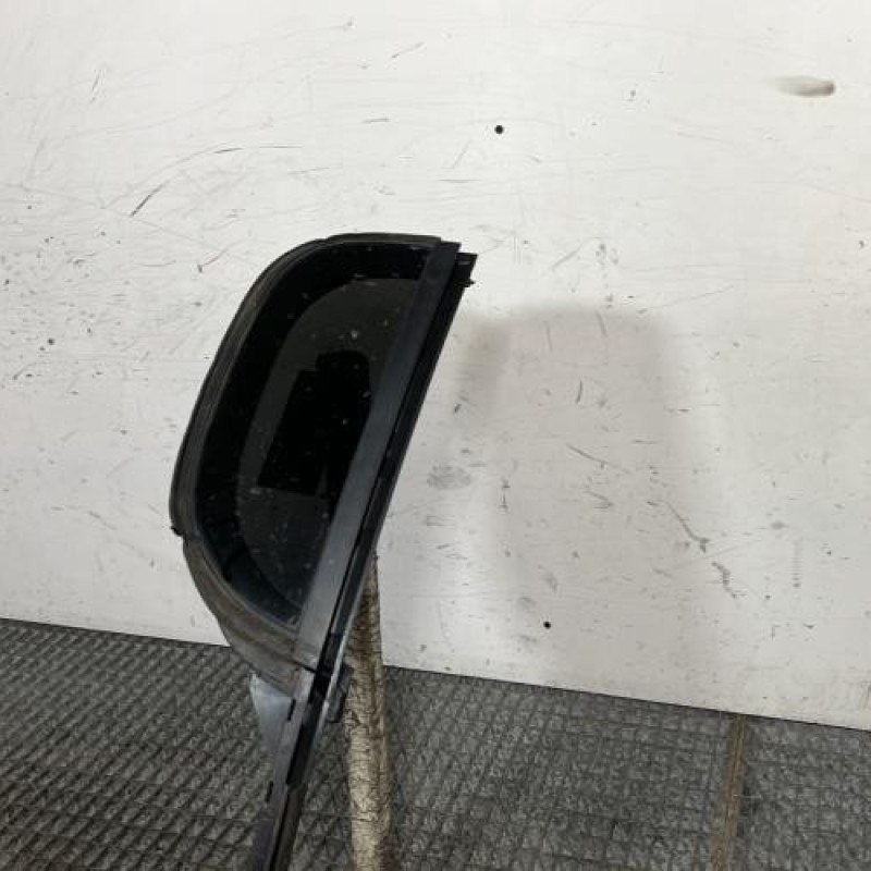 Custode arriere droit (porte) PEUGEOT 308 2 Photo n°3