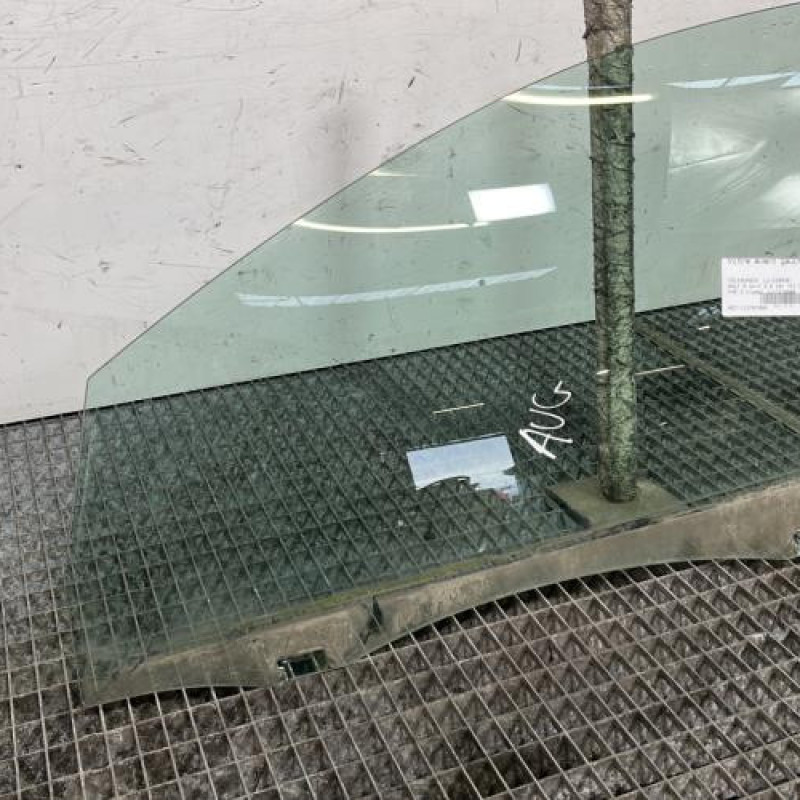 Vitre avant gauche VOLKSWAGEN GOLF 6 Photo n°2