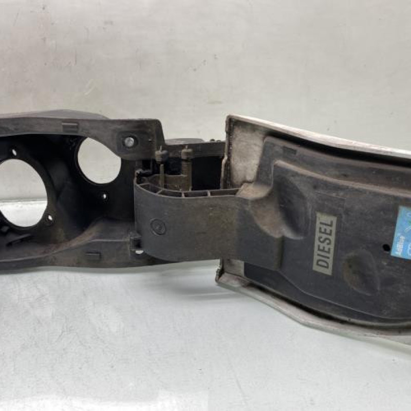 Trappe d'essence RENAULT TRAFIC 3 COURT Photo n°3