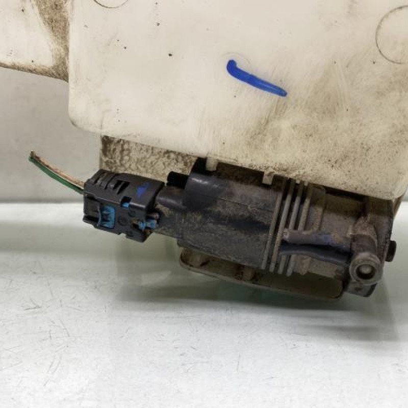 Vase de lave glace RENAULT TRAFIC 3 COURT Photo n°2